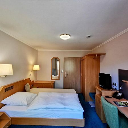 Hotel-Gasthaus Zur Eiche Hausach Esterno foto